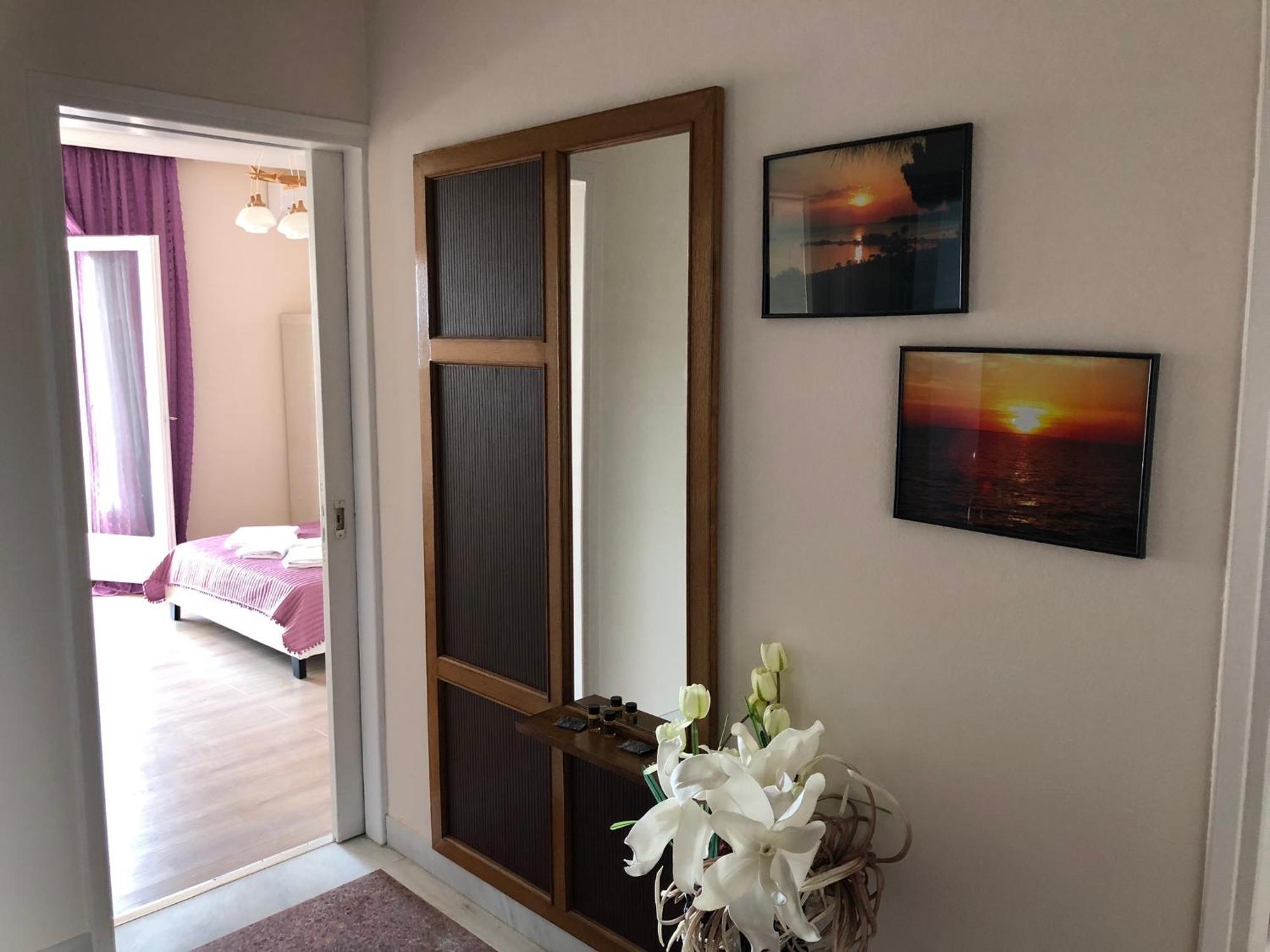 Elena'S Apartments เนอา มิคานิโอนา ภายนอก รูปภาพ